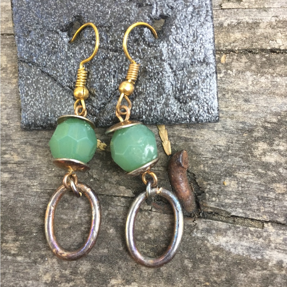 Vintage look necklace and earring bundle green on gold set lariat necklace - Picture 6 of 7